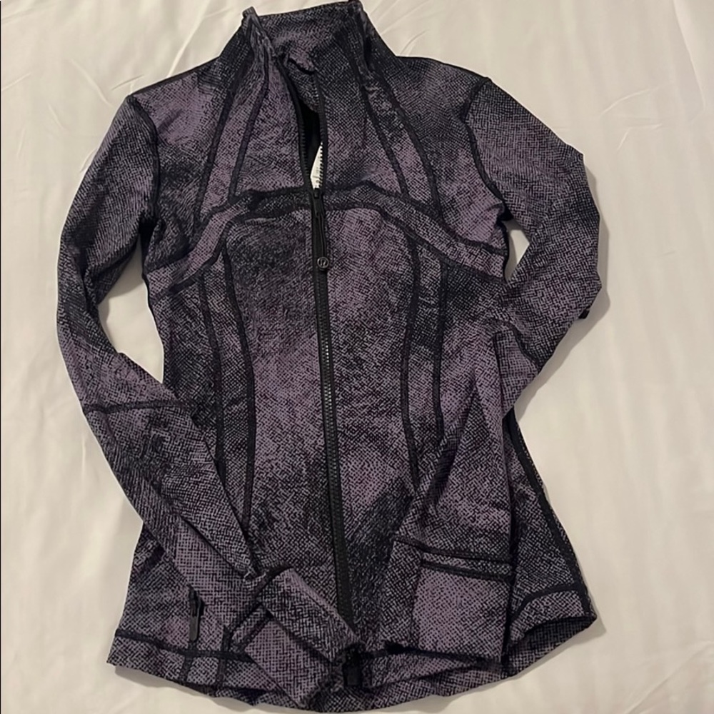 Zip up - Picture 3 of 4